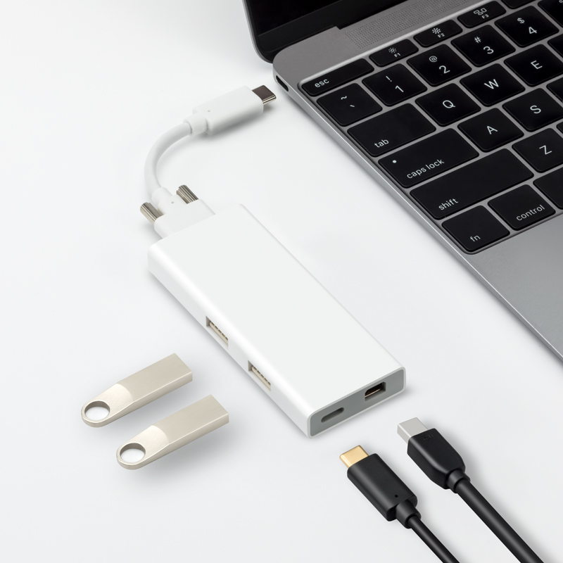 4个接口USB Type-C扩展坞