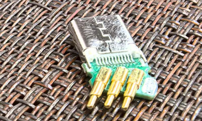 AI眼镜为什么都用POGO PIN数据线